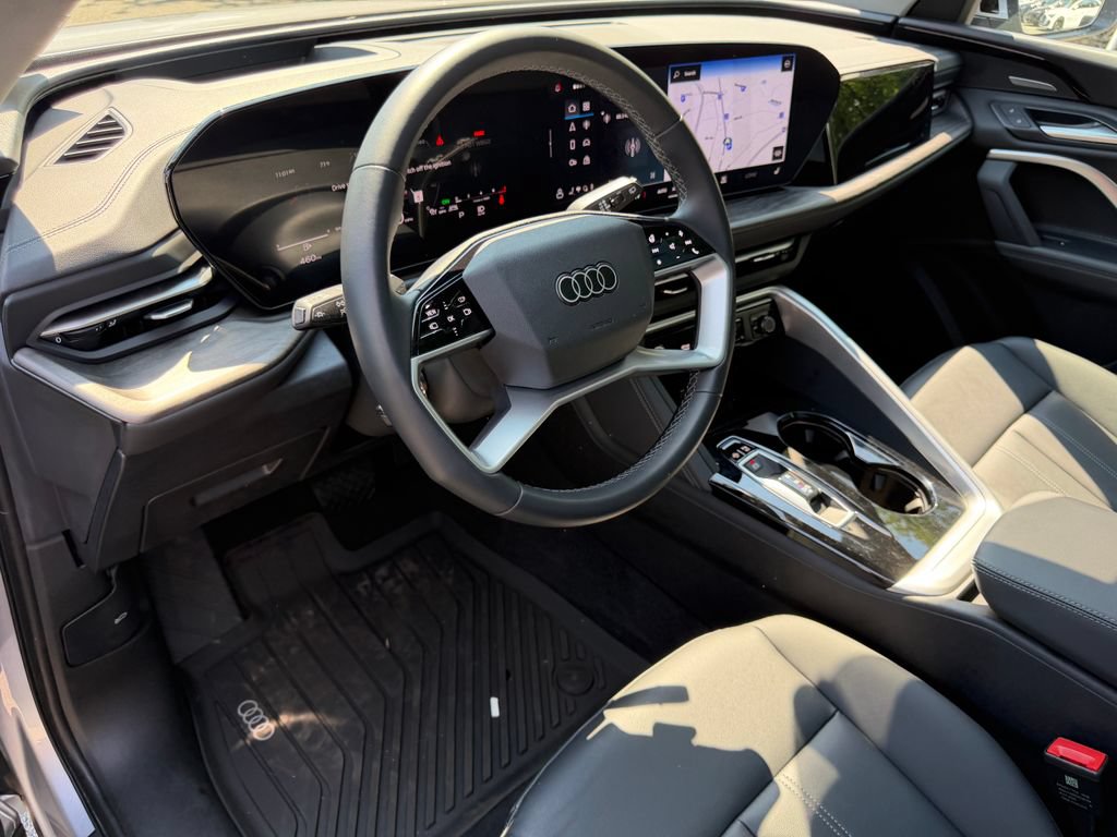 Used 2025 Audi Q5 Premium Plus w/ Premium Plus AWD/4WD image 18