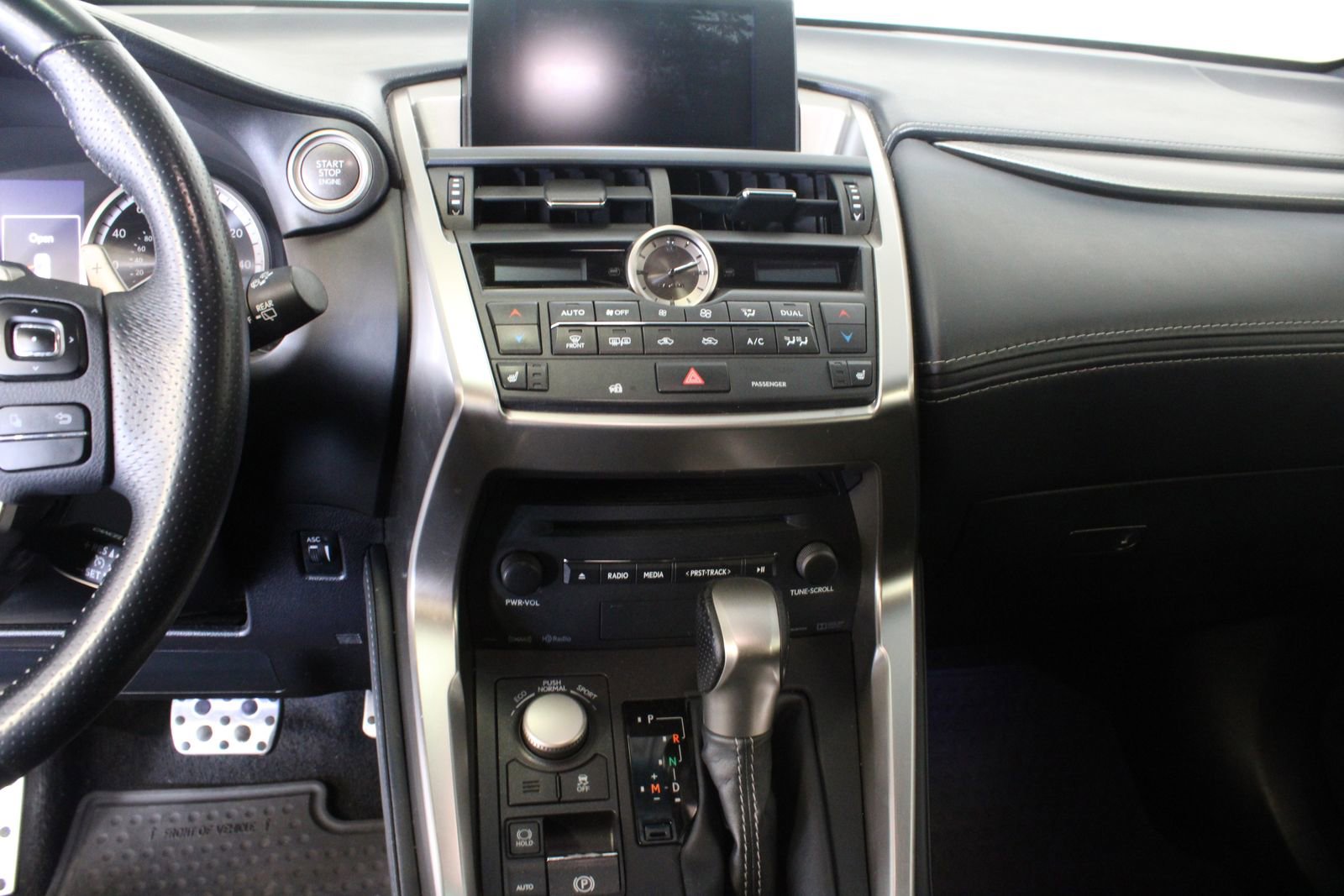 Used 2015 Lexus NX 200t F Sport image 25