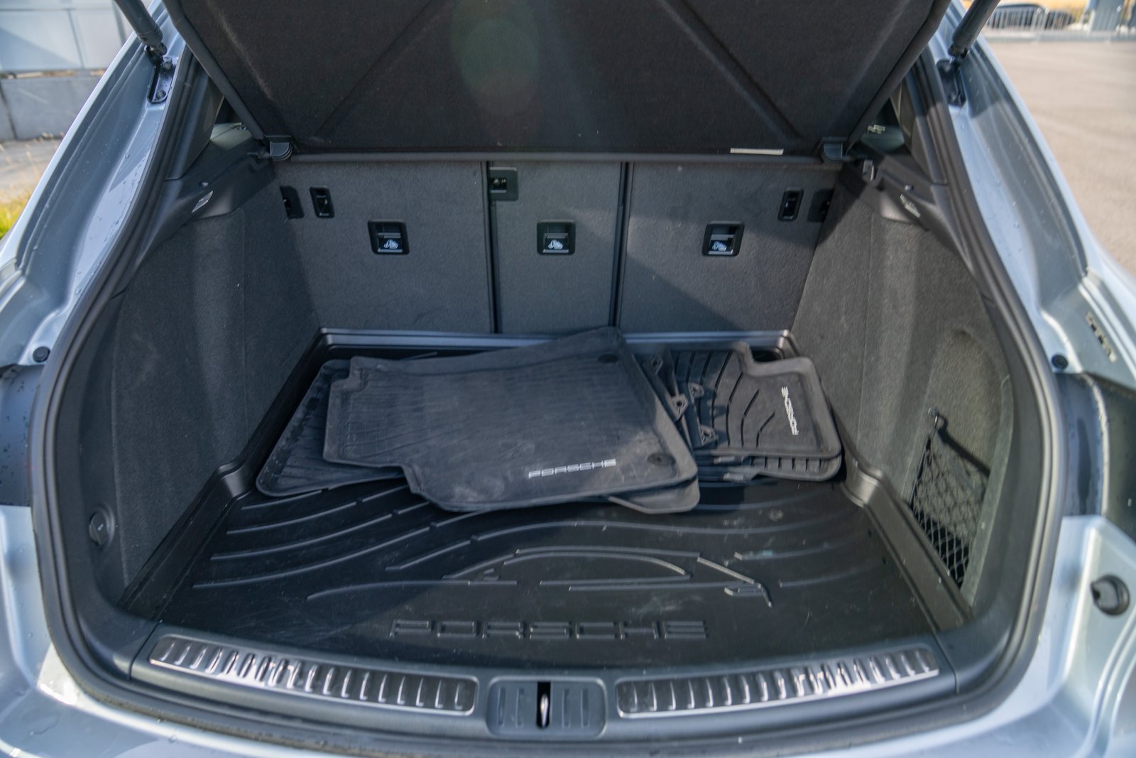 Certified 2026 Porsche Macan AWD/4WD image 26
