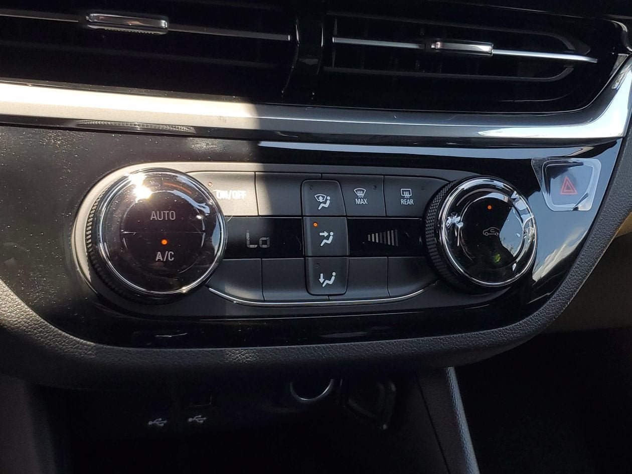 New 2026 Buick Envista Sport Touring w/ Convenience II Package FWD image 22
