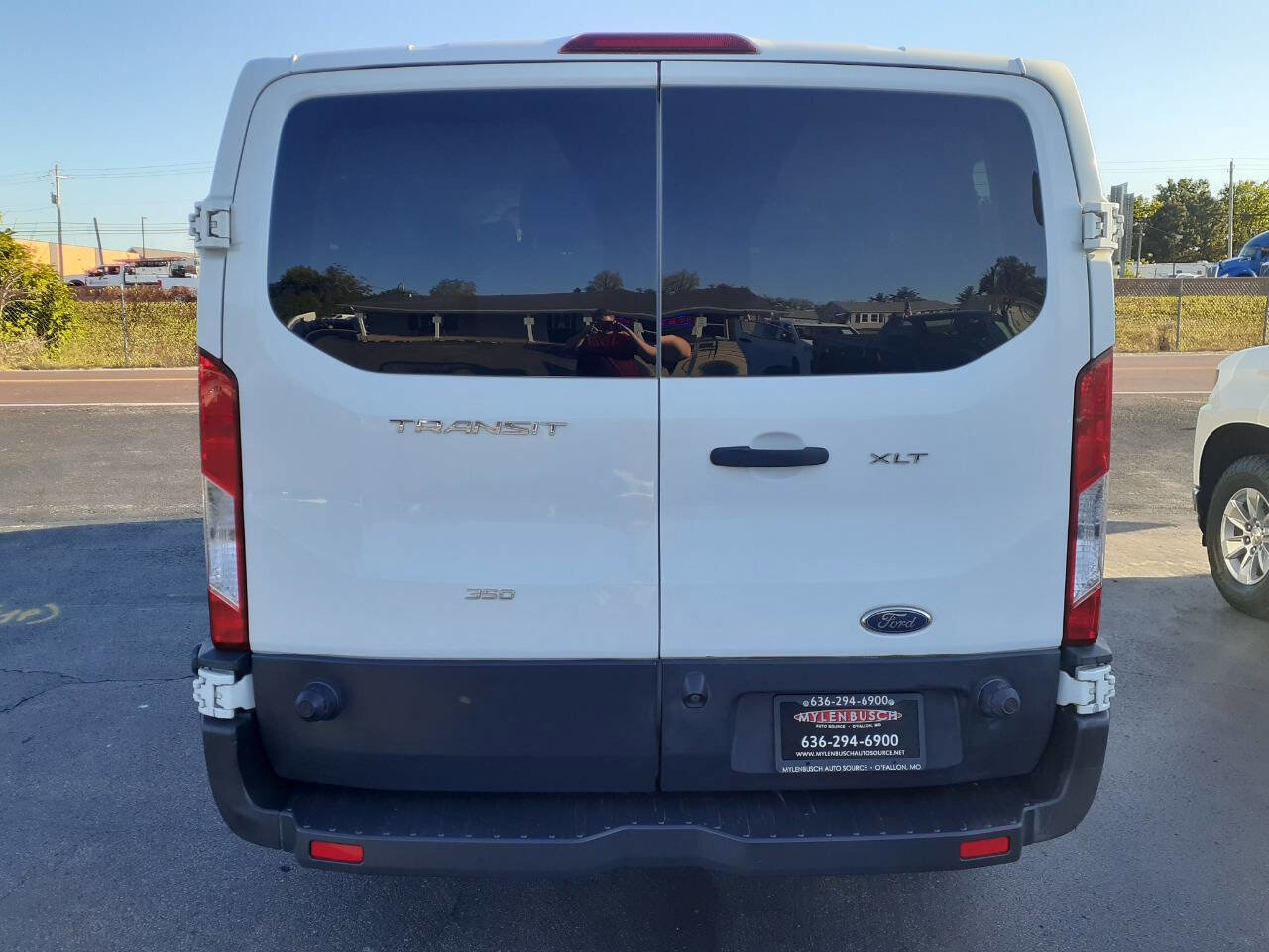 Used 2015 Ford Transit 350 XLT image 8