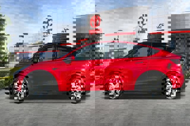 Used 2021 Tesla Model Y 2WD image 9