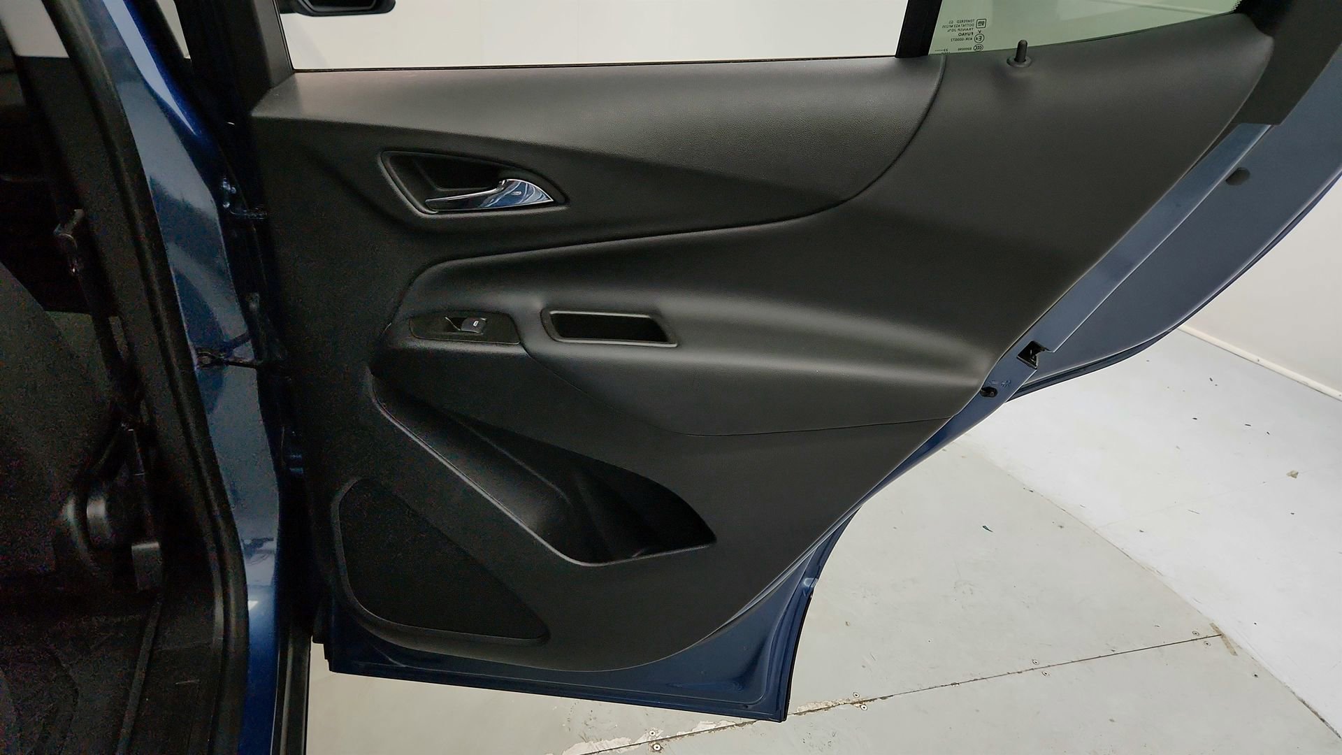 Certified 2024 Chevrolet Equinox LT w/ LPO, Floor Liner Package AWD/4WD image 21