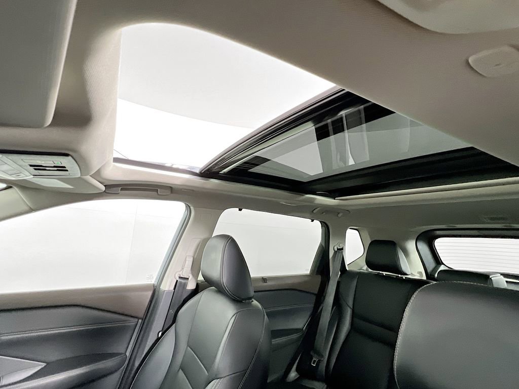 Used 2023 Nissan Rogue SL w/ SL Premium Package image 21