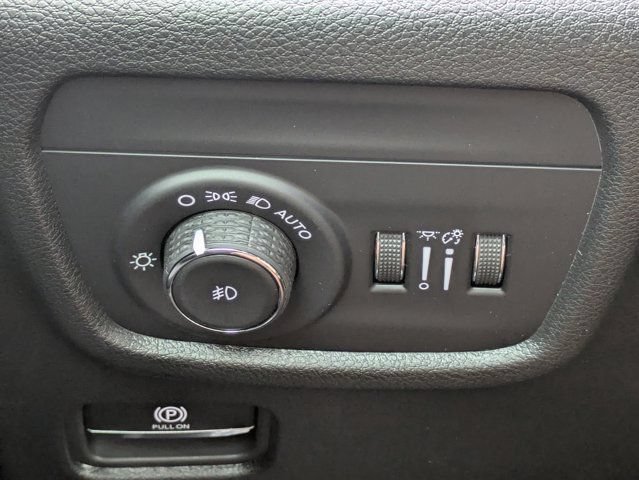 New 2026 Jeep Grand Cherokee L Limited w/ Limited Altitude Package RWD image 28