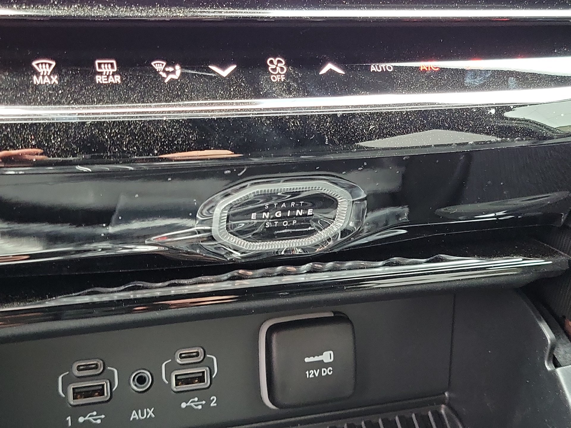 New 2026 Jeep Grand Cherokee Altitude AWD/4WD image 10