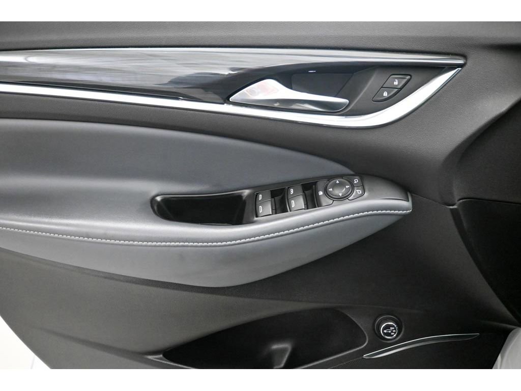 Used 2024 Buick Enclave Essence w/ Experience Buick Package image 8