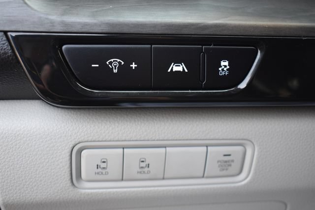 Certified 2023 Kia Carnival EX FWD image 23