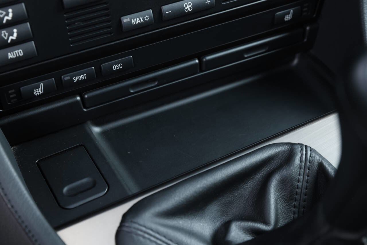 Used 2002 BMW M5 image 58