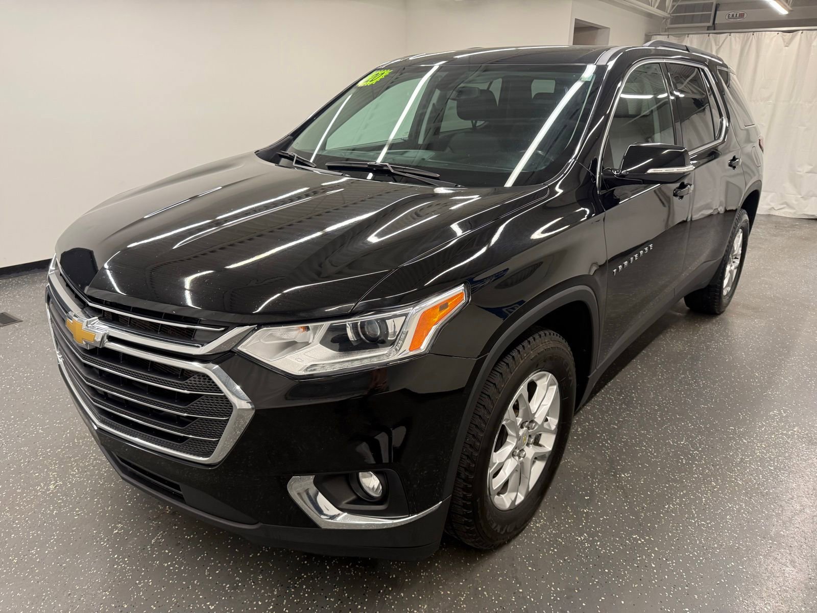Used 2020 Chevrolet Traverse LT image 4
