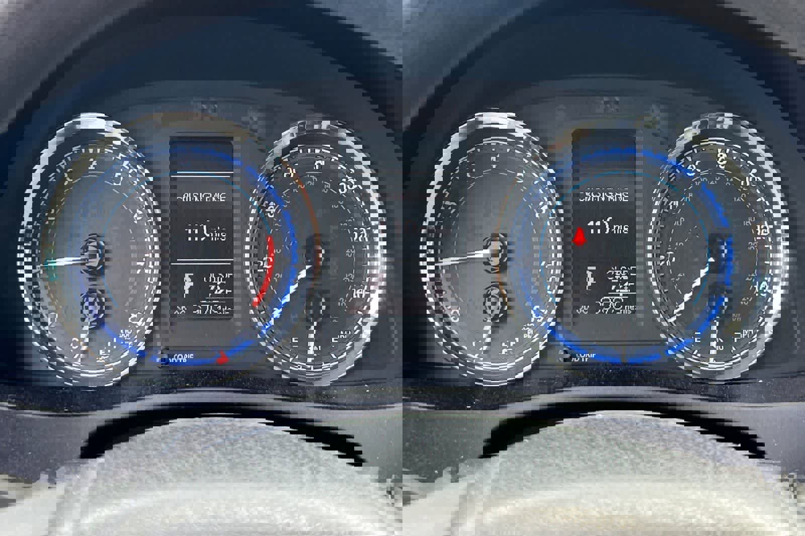 Used 2017 Toyota Corolla LE w/ Carpet Mat Package (TMS) FWD image 24