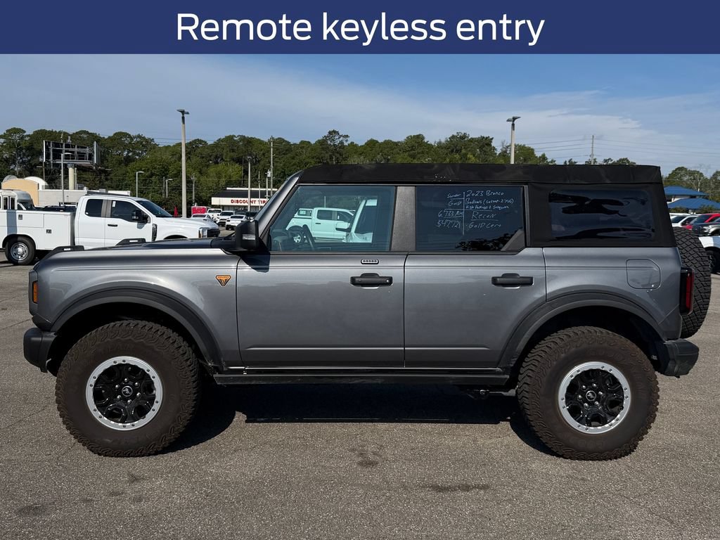 Used 2023 Ford Bronco Badlands AWD/4WD image 2