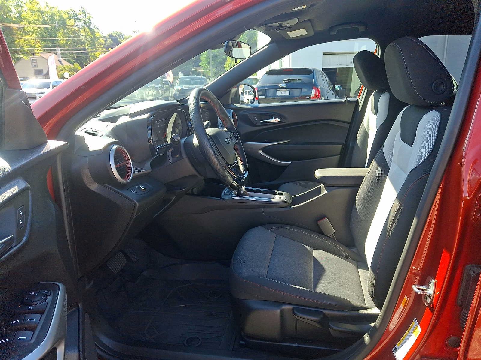 Used 2024 Chevrolet Trax RS w/ Driver Confidence Package FWD image 13