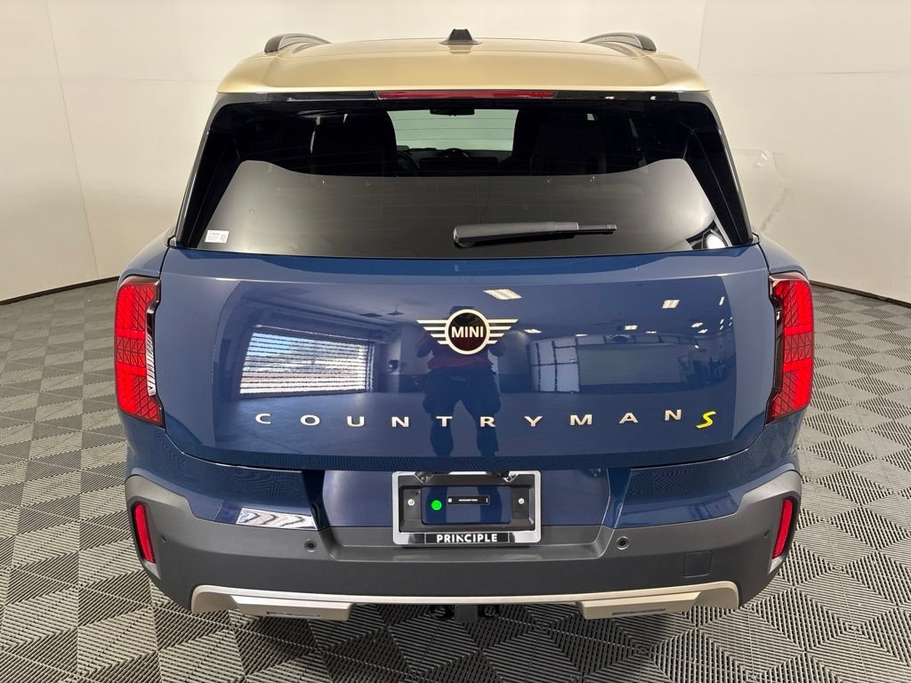 Certified 2025 MINI Cooper Countryman SE w/ Comfort Package Max AWD/4WD image 6