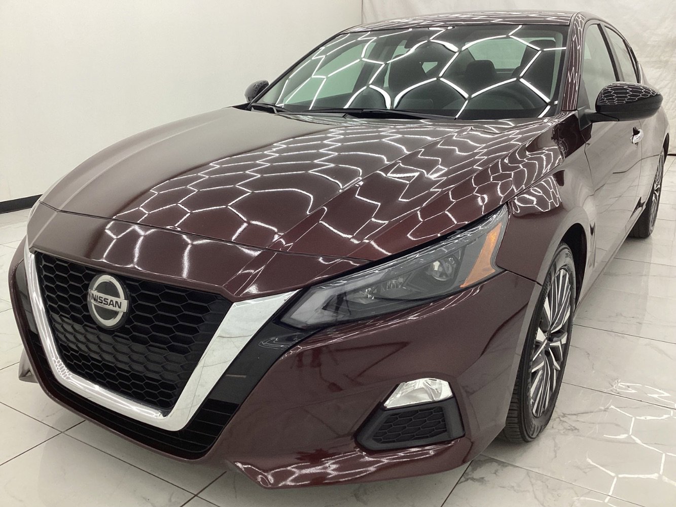 Used 2025 Nissan Altima 2.5 SV image 1