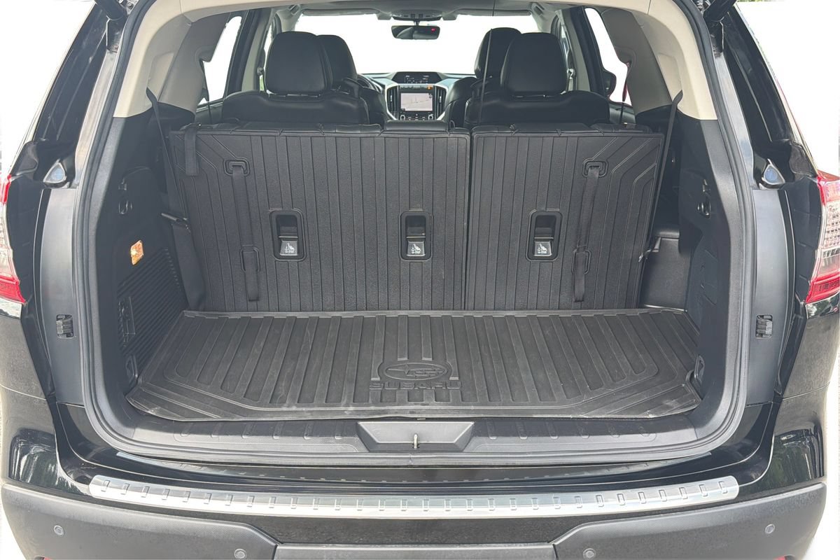 Used 2021 Subaru Ascent Limited w/ Technology Package AWD/4WD image 12