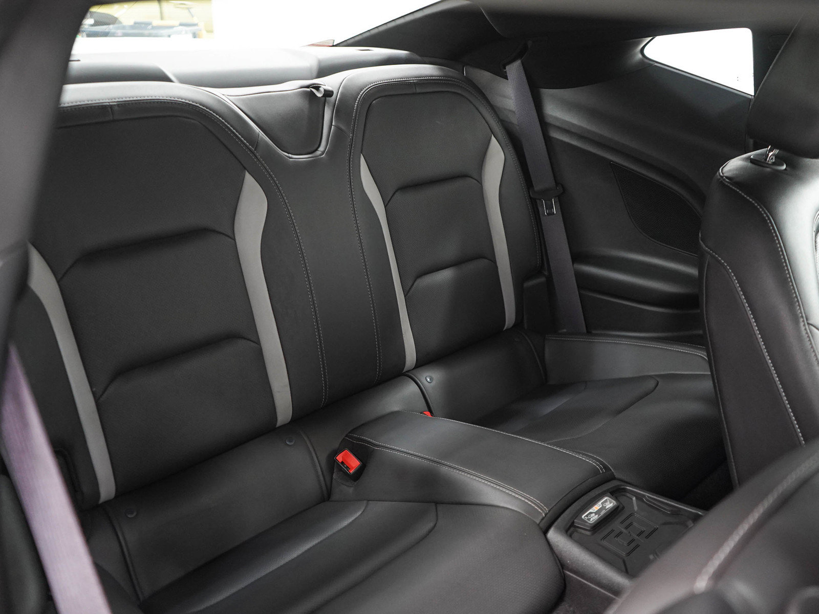Used 2017 Chevrolet Camaro SS RWD image 12