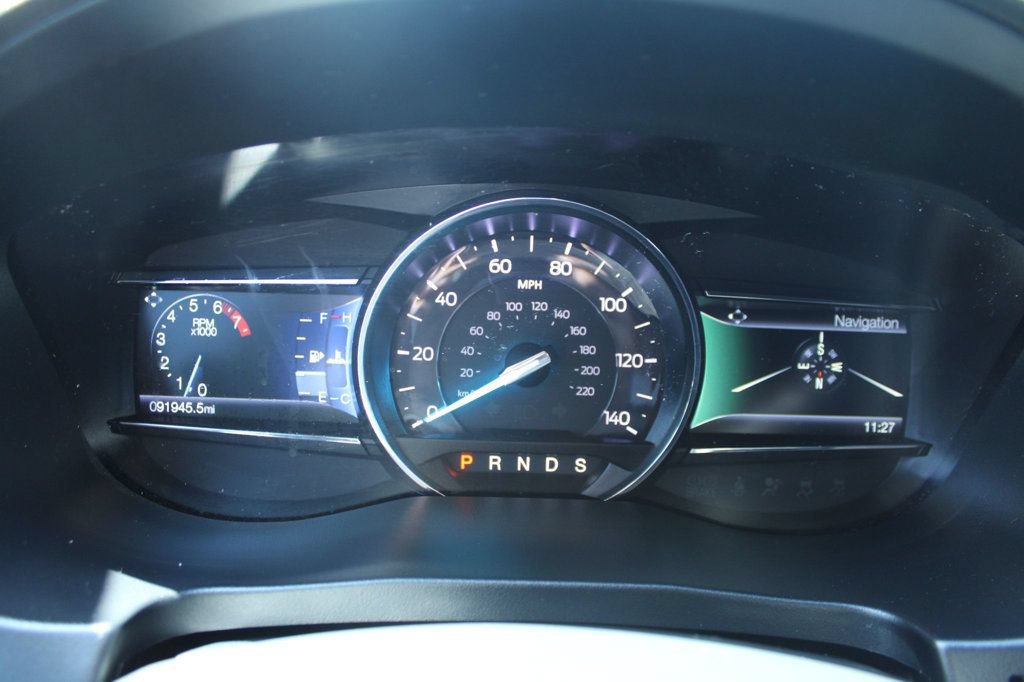 Used 2018 Ford Explorer XLT w/ Equipment Group 202A FWD image 20