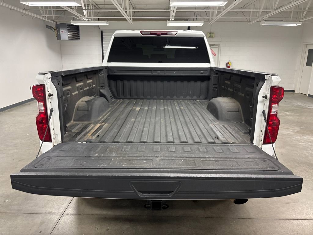 Used 2022 Chevrolet Silverado 2500 Custom w/ Custom Convenience Package AWD/4WD image 18