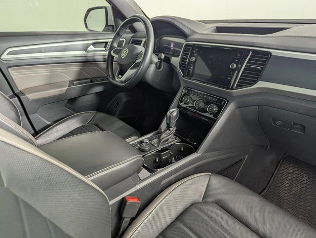 Used 2023 Volkswagen Atlas Cross Sport SEL Premium R-Line image 23