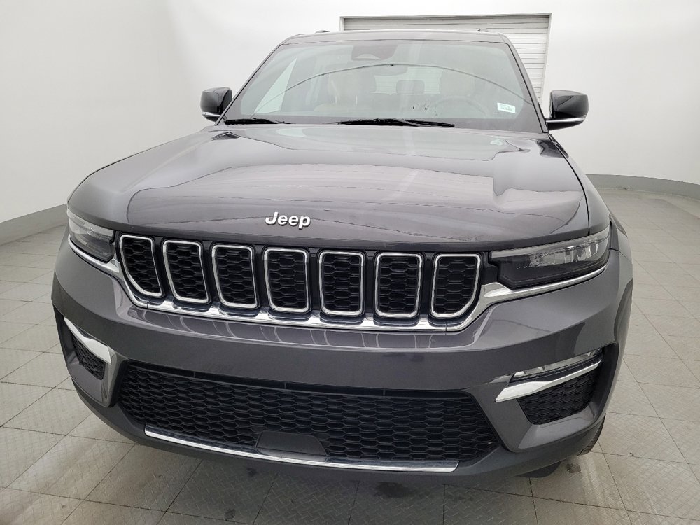 Used 2023 Jeep Grand Cherokee Limited RWD image 15