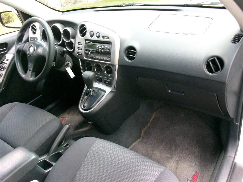 Used 2005 Pontiac Vibe w/ Power Group Value Package FWD image 25
