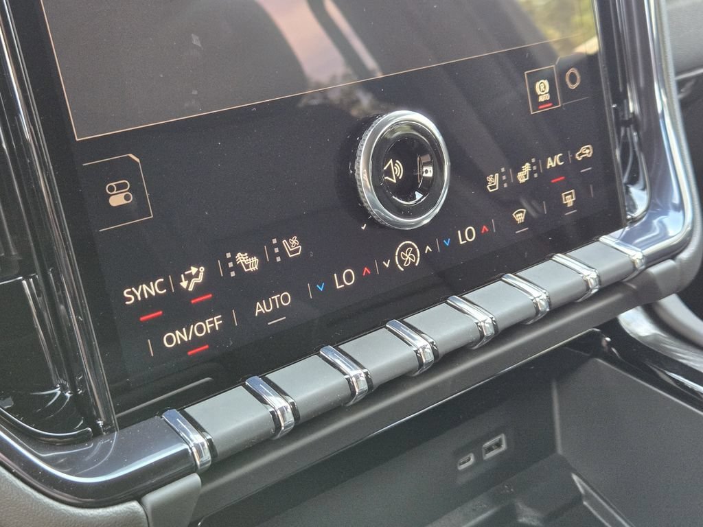 New 2026 GMC Yukon XL AT4 w/ AT4 Premium Package AWD/4WD image 13