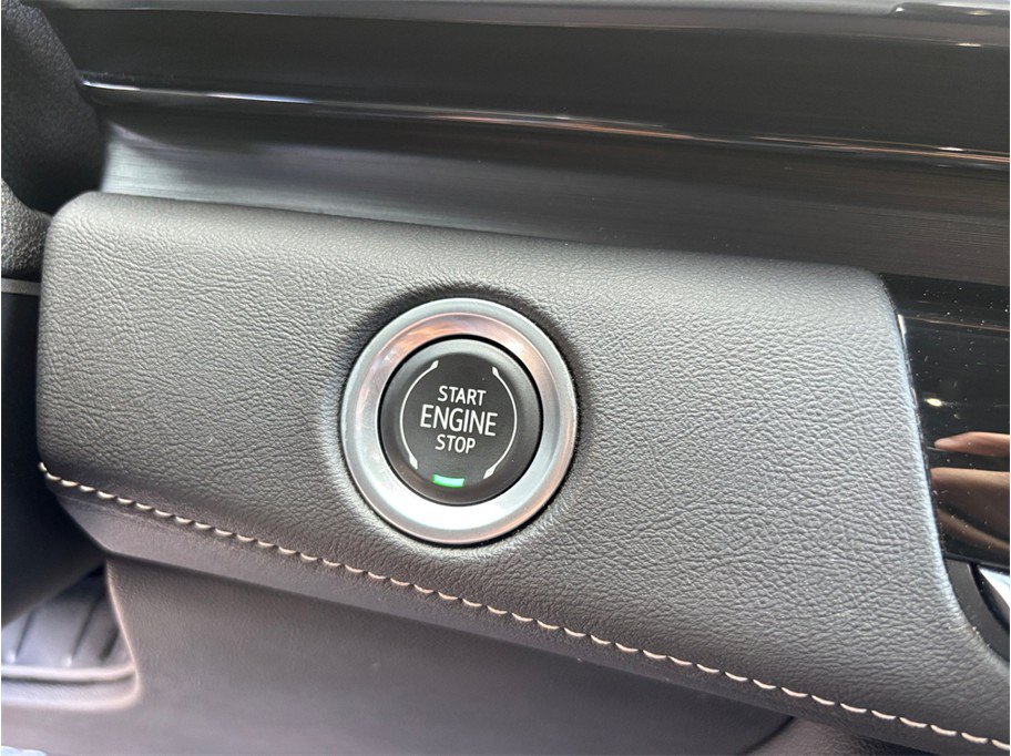 Used 2022 Cadillac Escalade Luxury RWD image 31
