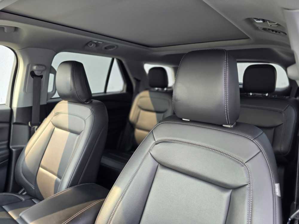 Used 2022 Ford Explorer XLT w/ Equipment Group 202A image 17