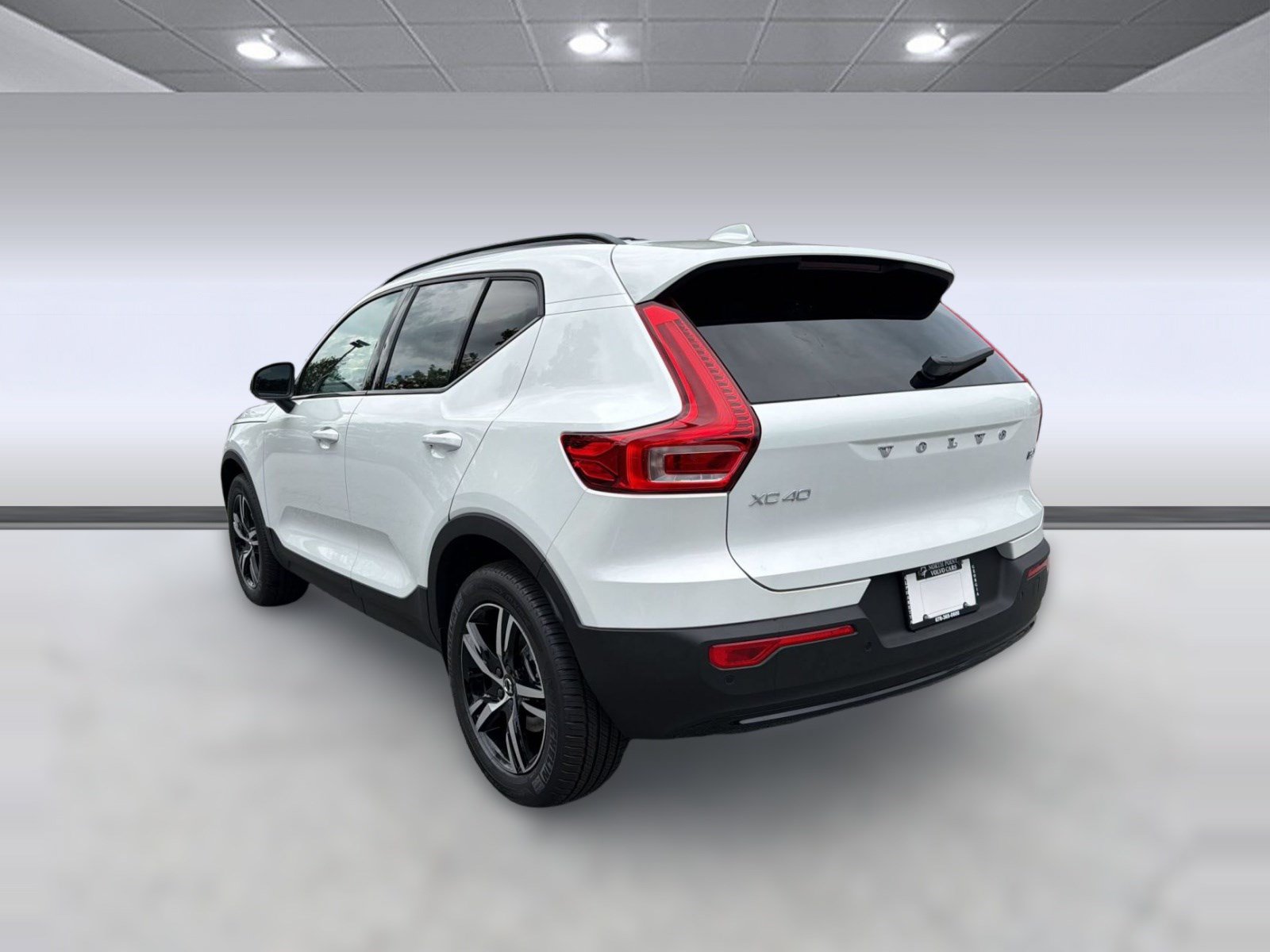 New 2026 Volvo XC40 B5 Core w/ Protection Package Premier AWD/4WD image 3