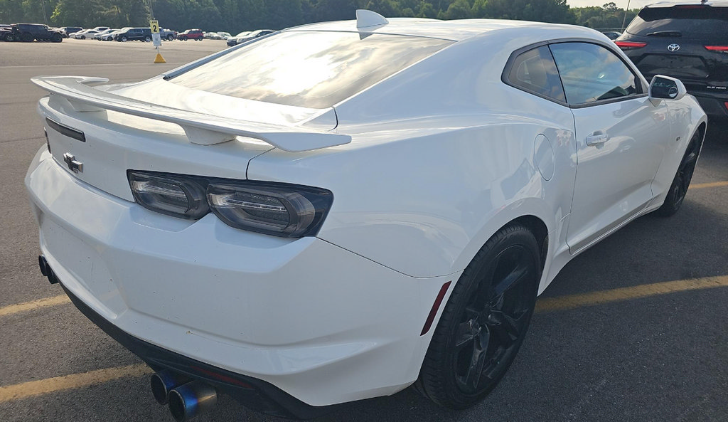 Used 2019 Chevrolet Camaro SS RWD image 5