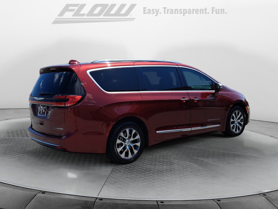 Used 2021 Chrysler Pacifica Pinnacle FWD image 9