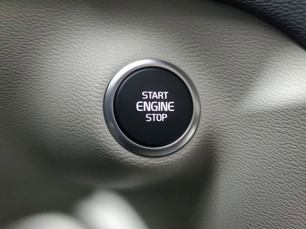 Certified 2026 Volvo XC40 B5 Ultra w/ Climate Package image 36