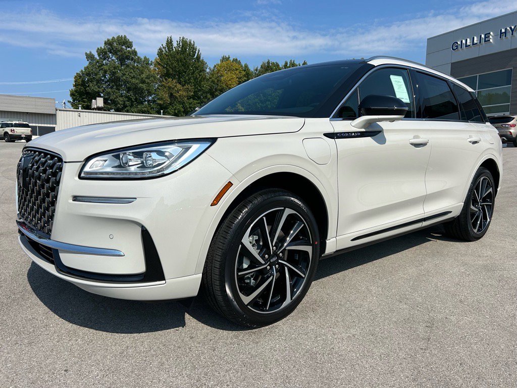 Used 2024 Lincoln Corsair Grand Touring w/ Equipment Group 301A image 11