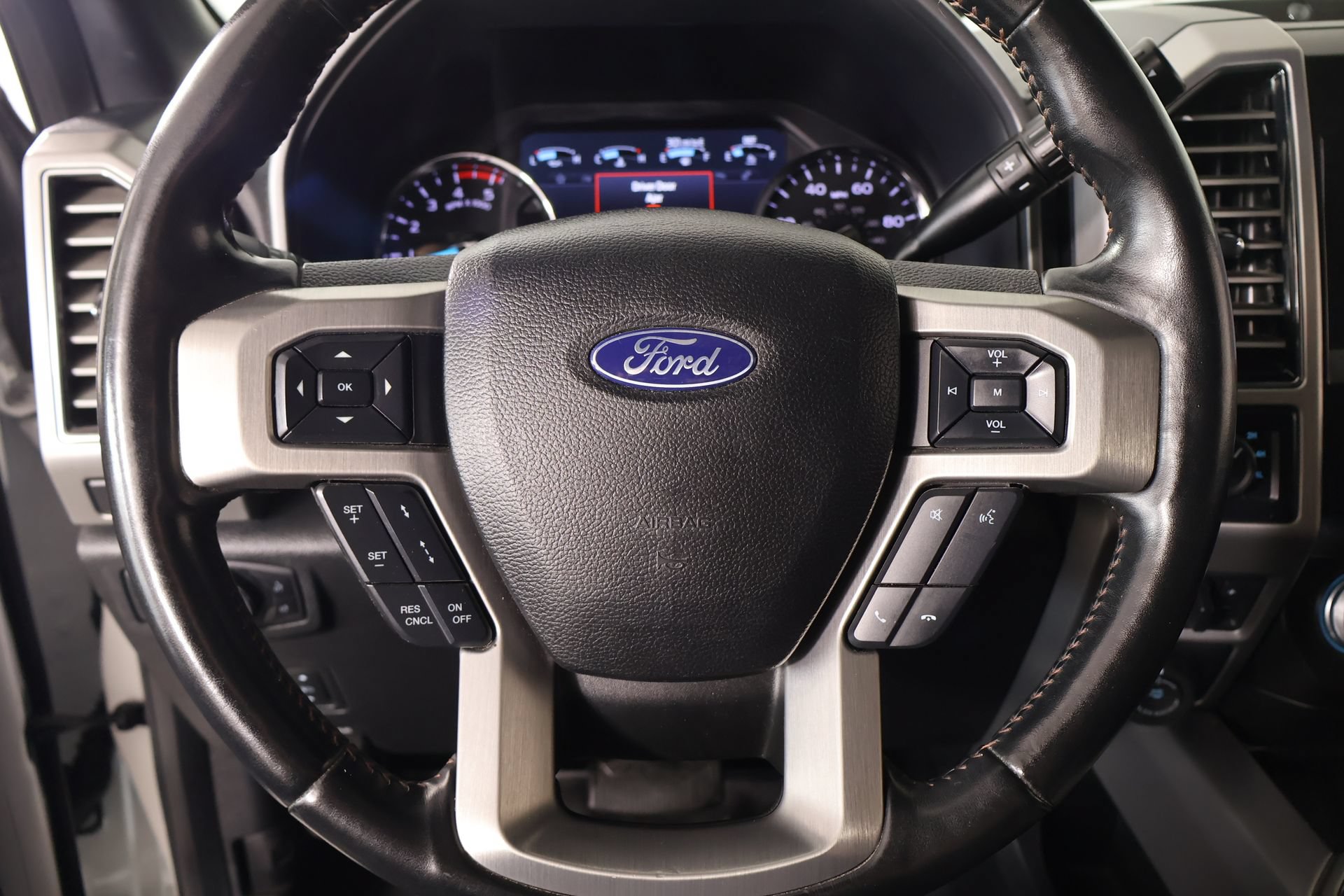 Used 2020 Ford F250 Platinum AWD/4WD image 3