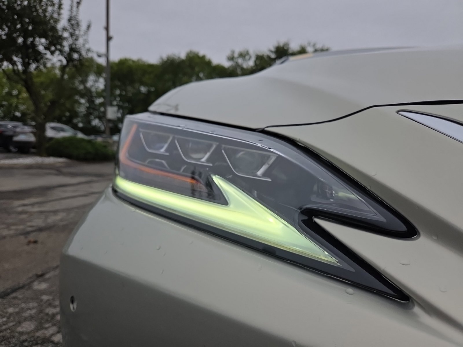 Used 2020 Lexus ES 350 w/ Accessory Package 2 FWD image 12