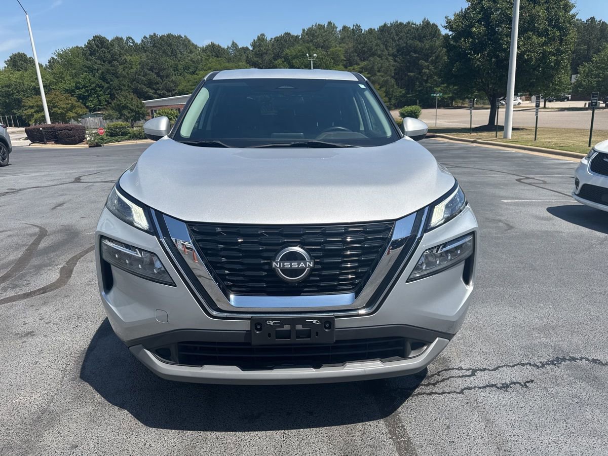 Used 2023 Nissan Rogue SV AWD/4WD image 2
