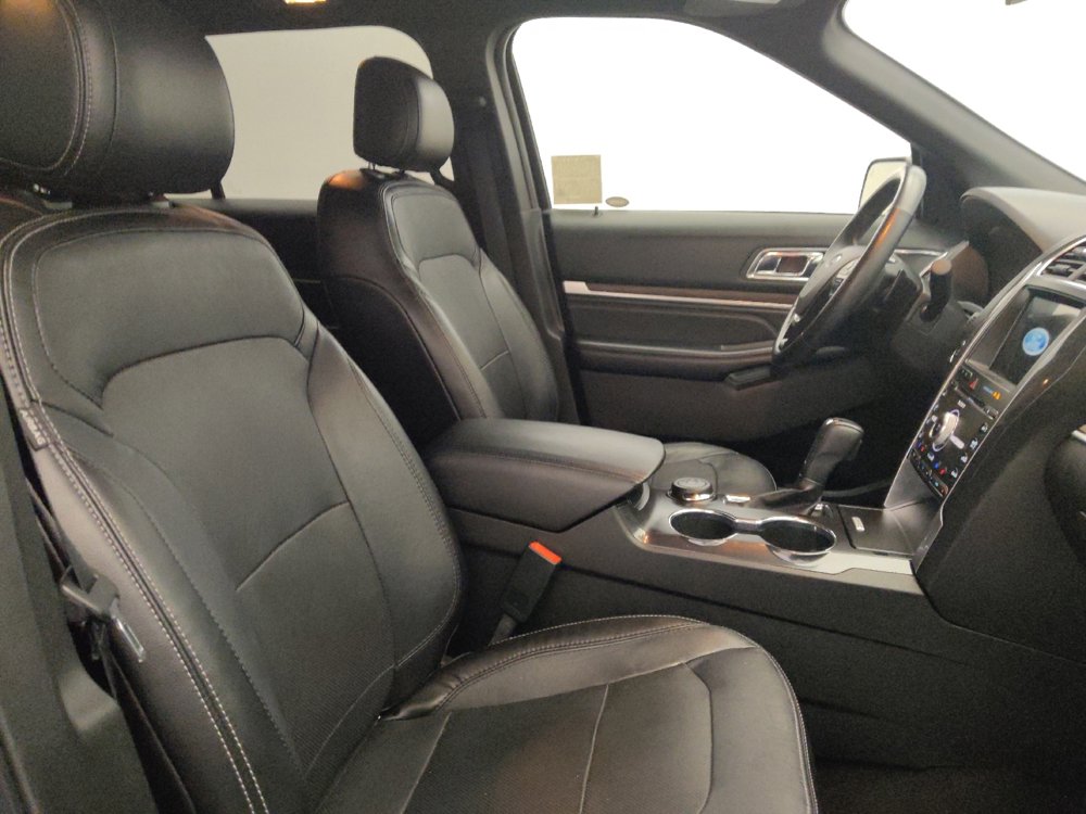 Used 2017 Ford Explorer Limited w/ Equipment Group 303A AWD/4WD image 21