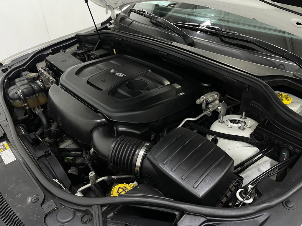 Used 2017 Jeep Grand Cherokee Limited image 28