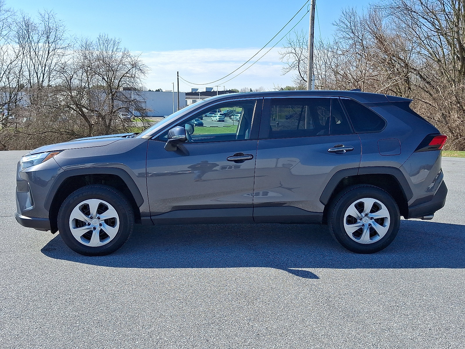 Certified 2023 Toyota RAV4 LE FWD image 4