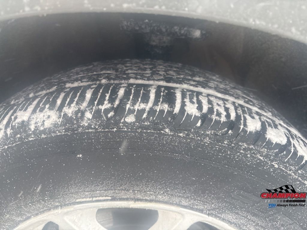 Used 2022 Chrysler Pacifica Touring-L image 12