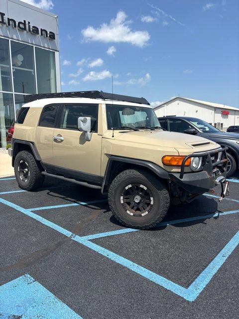 Used 2012 Toyota FJ Cruiser 4WD w/ Upgrade Pkg video 1