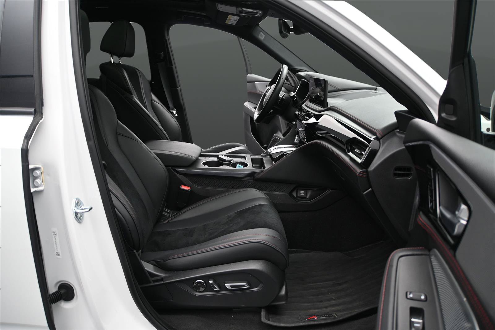 Certified 2025 Acura MDX A-Spec AWD/4WD image 14