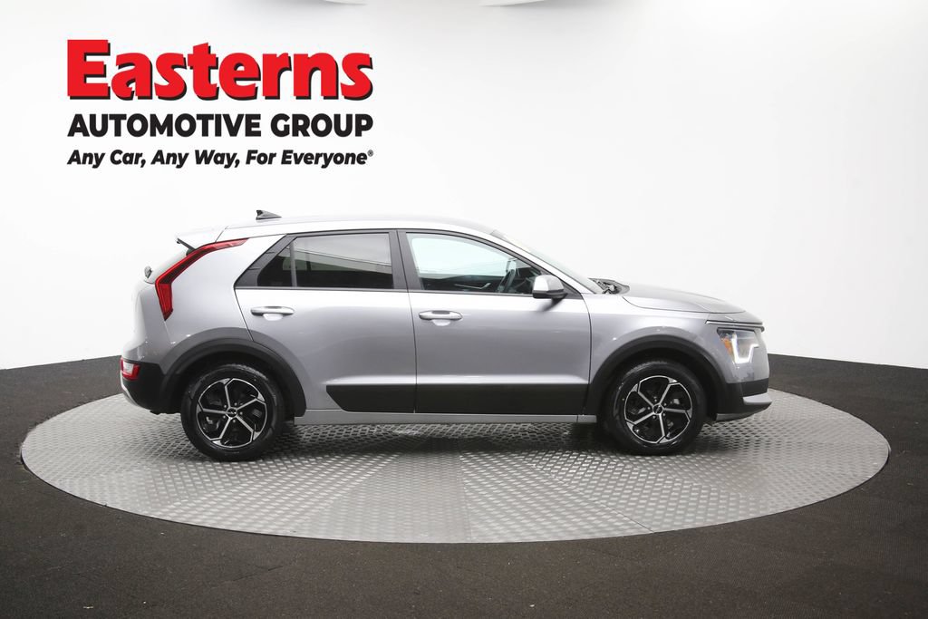 Used 2025 Kia Niro LX FWD image 43