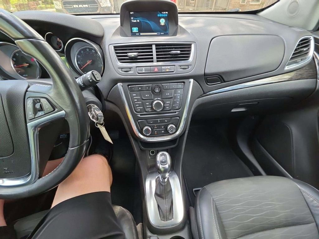 Used 2016 Buick Encore FWD image 3