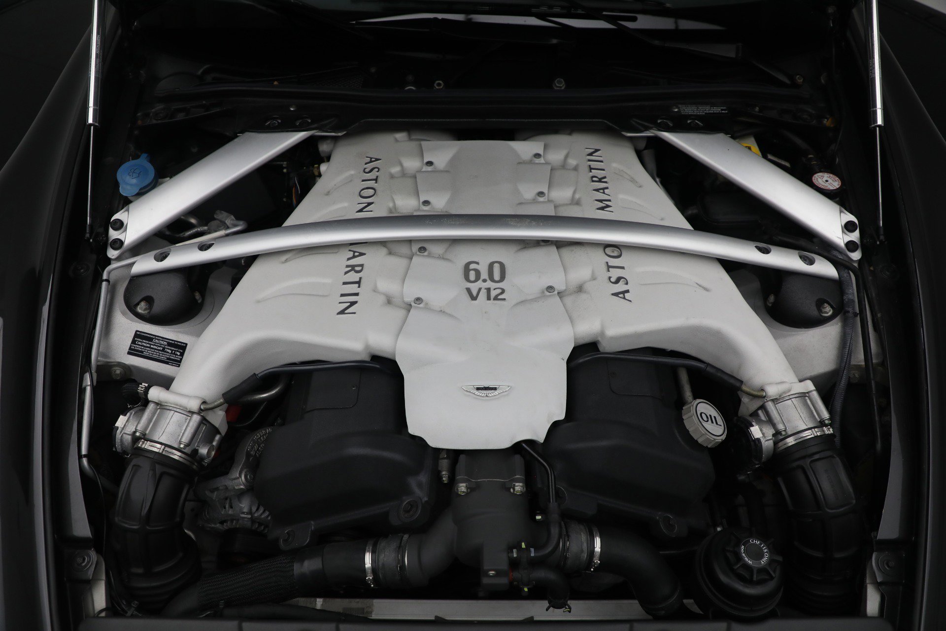 Used 2011 Aston Martin V12 Vantage Coupe image 28