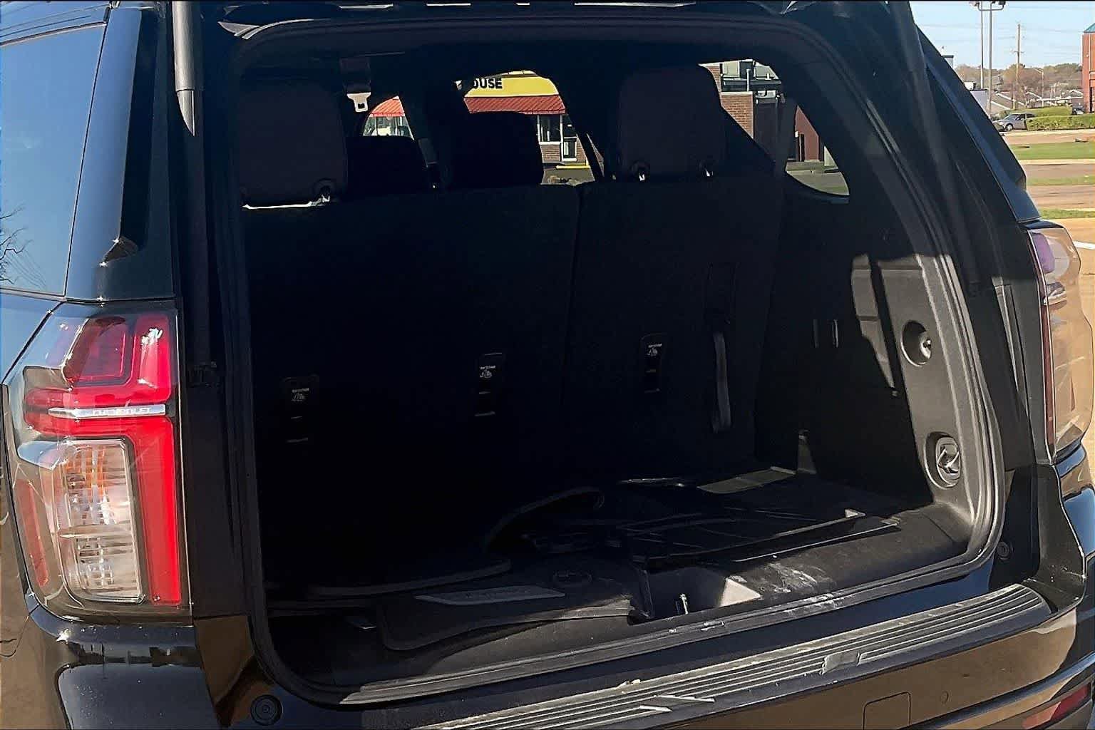 Used 2022 Chevrolet Tahoe Z71 AWD/4WD image 18