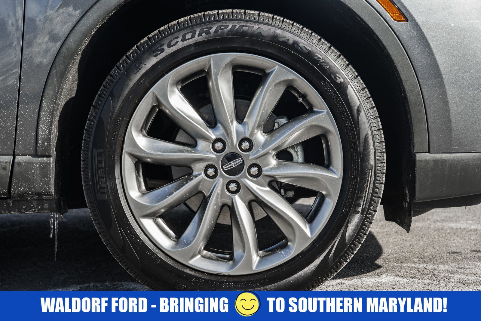 Used 2022 Lincoln Corsair Standard w/ Premium Package image 17