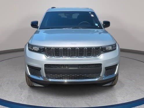 Used 2024 Jeep Grand Cherokee L Laredo w/ Luxury Tech Group I image 2