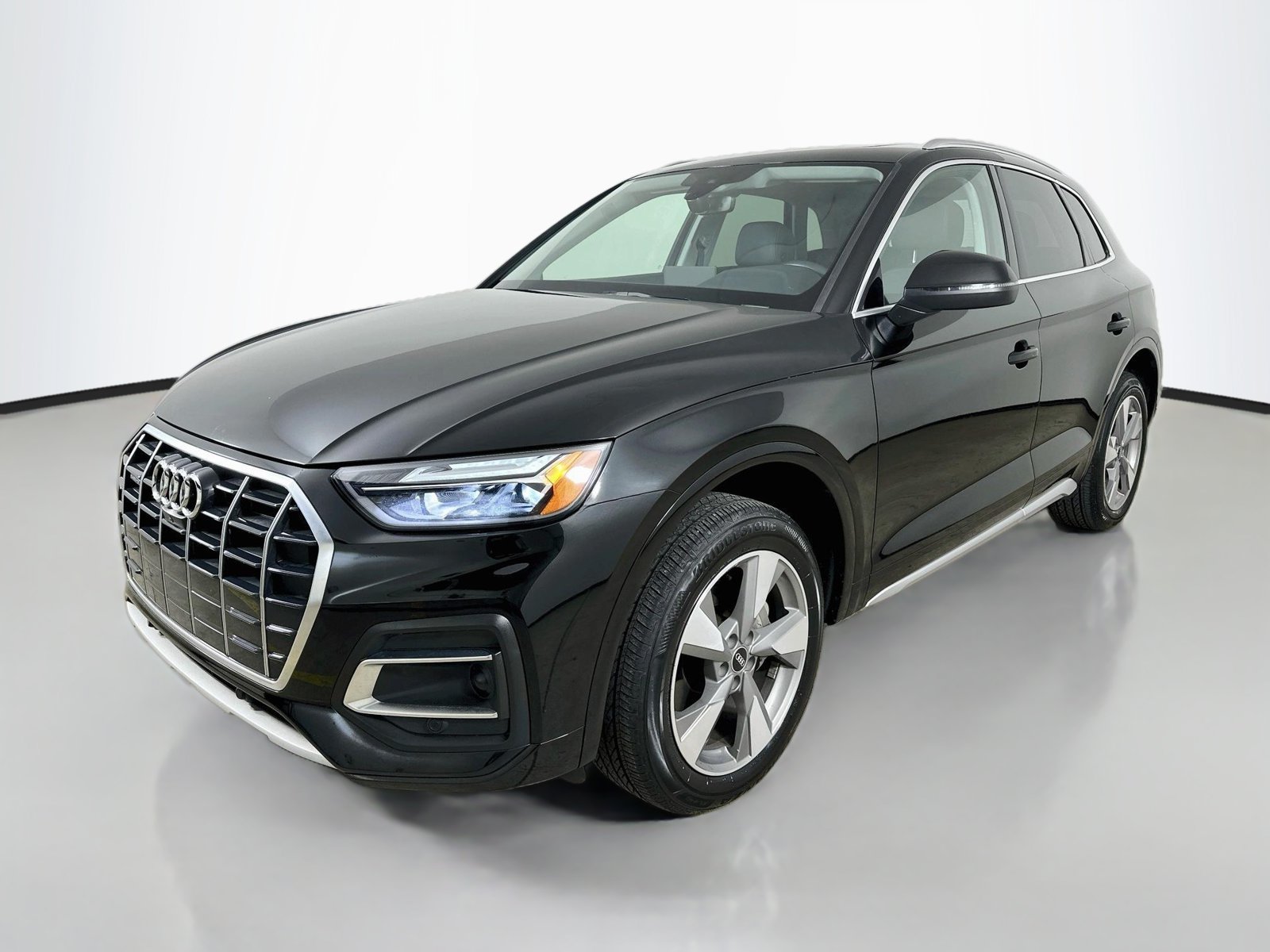Used 2023 Audi Q5 Premium AWD/4WD image 1